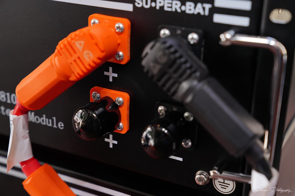 Pin lưu trữ năng lượng Lithium Su Per Bat AE-48100 với kết cấu và linh kiện đạt độ an toàn cao nhất.​
