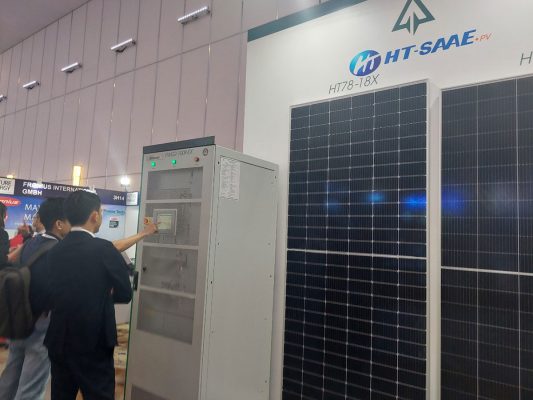 Hệ thống lưu trữ điện mặt trời BESS A100-460 thương hiệu Su Per Bat tại The Solar Show Vietnam 2022